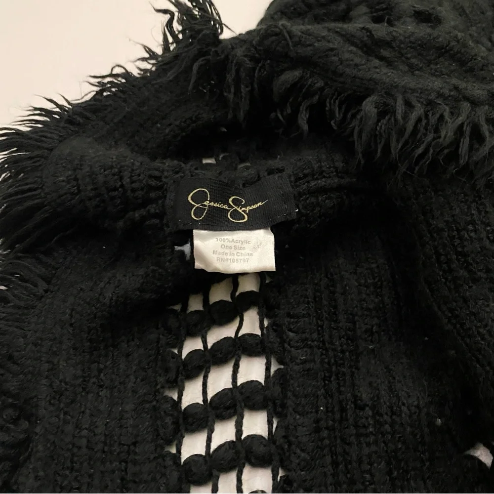 ⭐️ Jessica Simpson black knitted scarf
